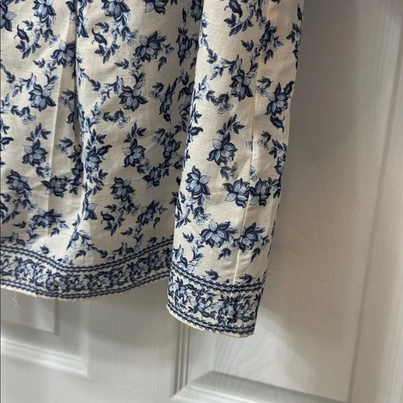 Max Studio Blue Floral Blouse - Picture 5 of 8